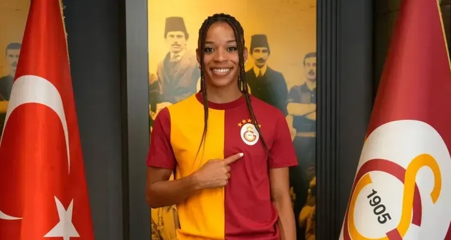 OFICIAL: Jéssica Silva reforça Galatasaray